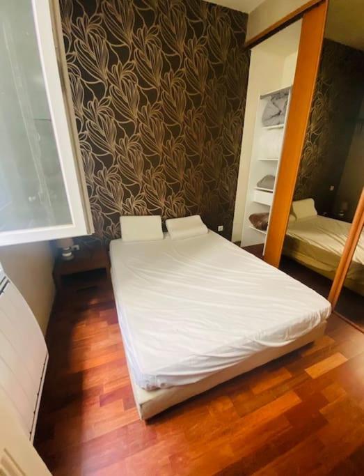 Apparemment Clichy Proche Apartment Paris